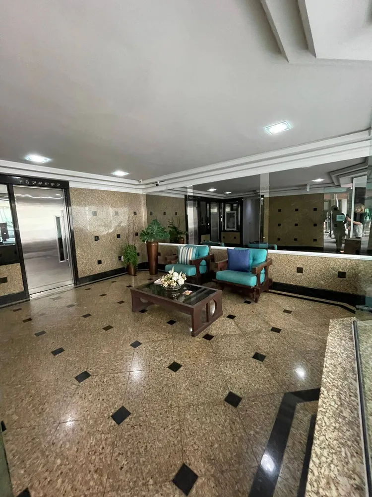 Apartamento, 3 quartos, 205 m² - Foto 2
