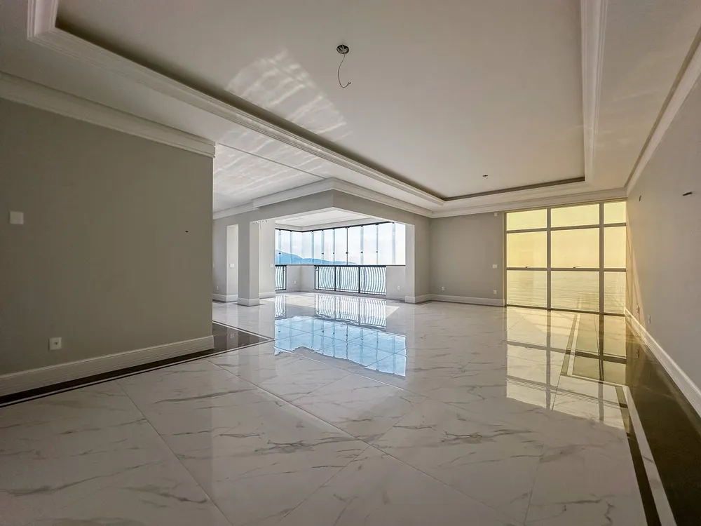 Apartamento, 4 quartos, 217 m² - Foto 1