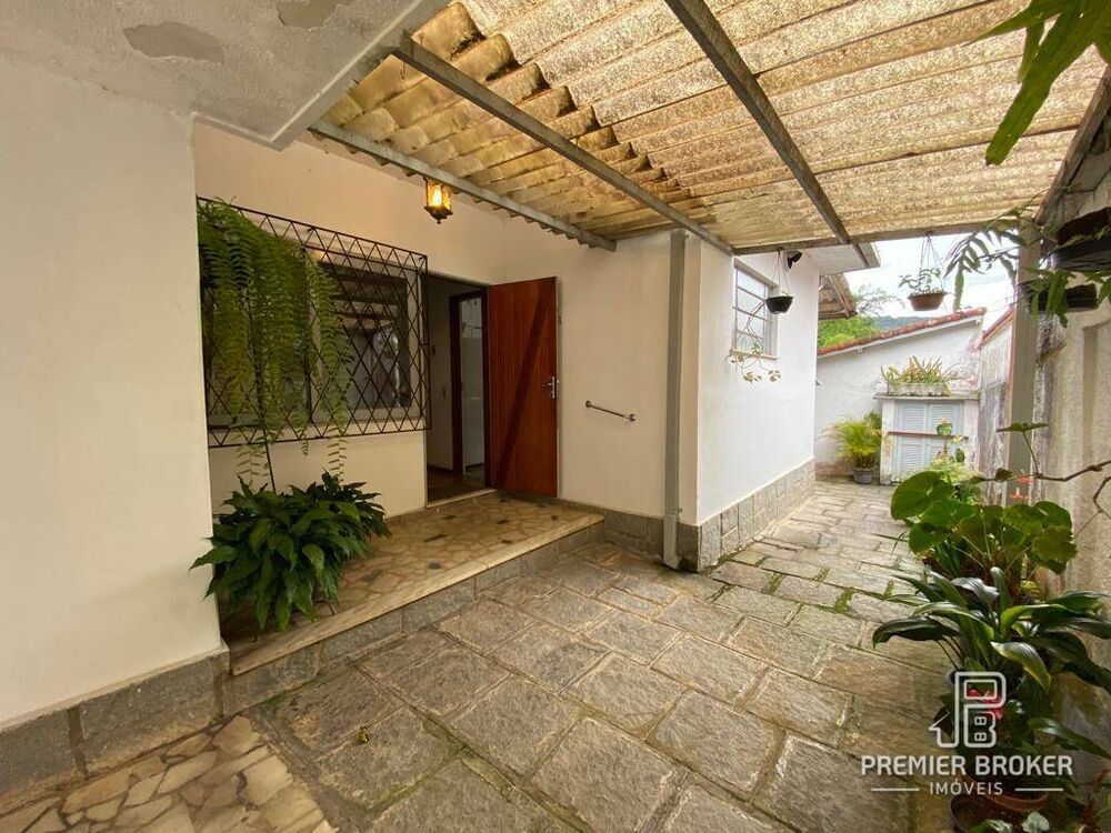 Casa à venda com 3 quartos, 200m² - Foto 4