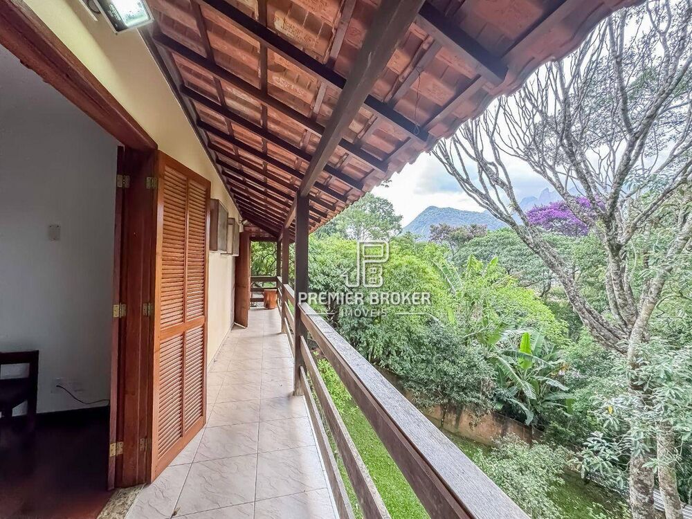 Casa à venda com 4 quartos, 204m² - Foto 4