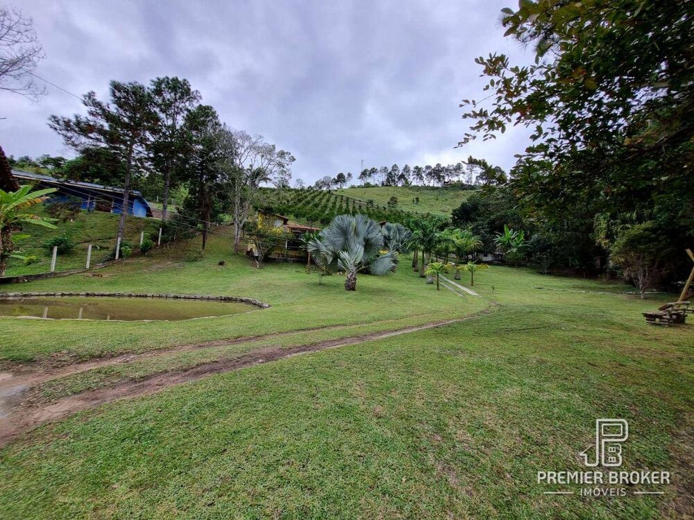 Sítio à venda com 3 quartos, 200m² - Foto 17