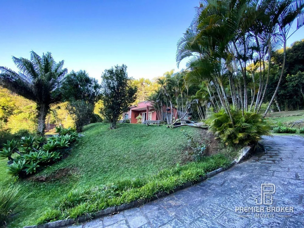 Casa, 4 quartos, 133 m² - Foto 1