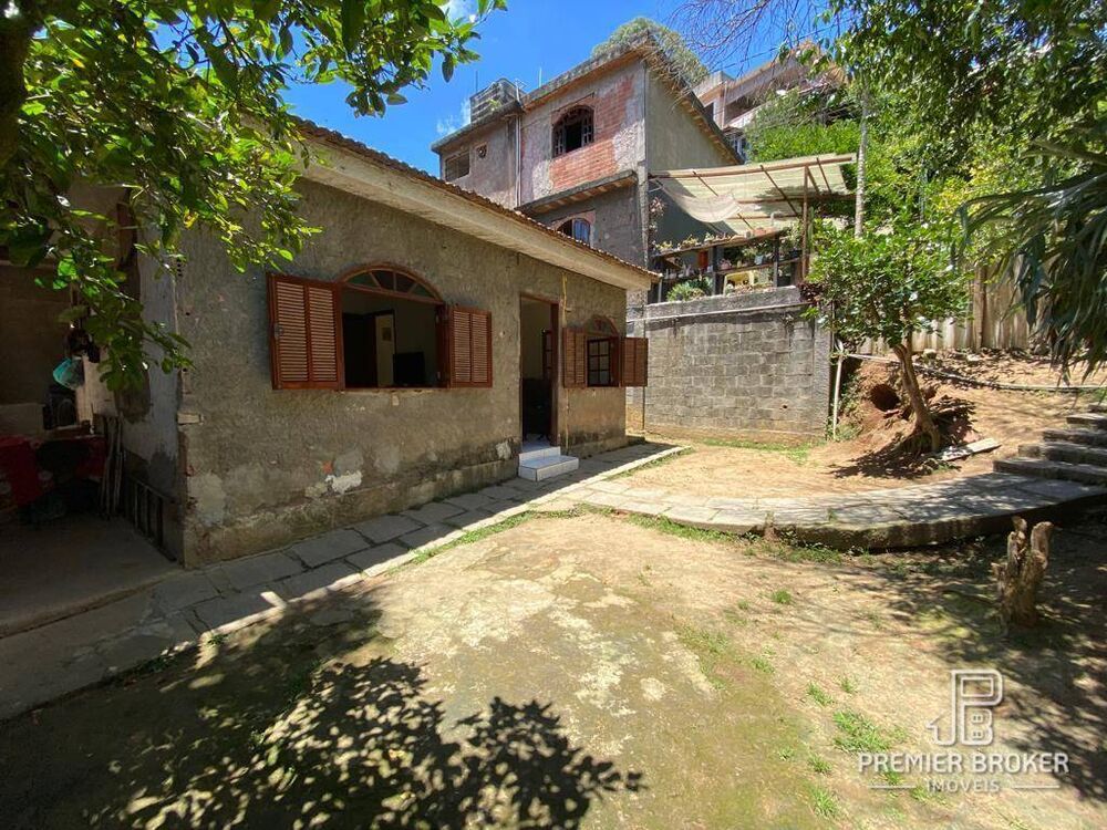 Casa à venda com 3 quartos, 200m² - Foto 4