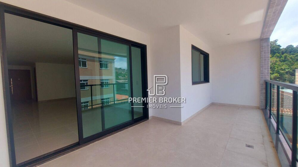 Apartamento à venda com 3 quartos, 150m² - Foto 2