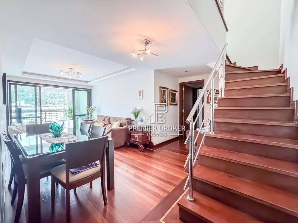 Cobertura, 3 quartos, 225 m² - Foto 2