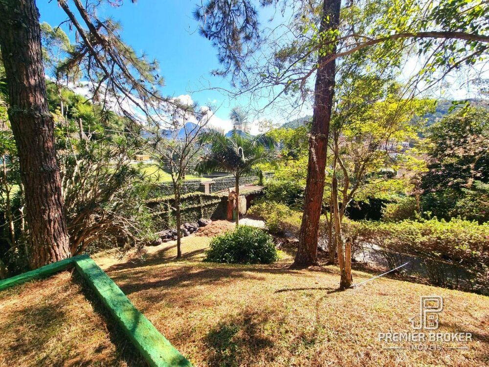 Casa à venda com 3 quartos, 400m² - Foto 2