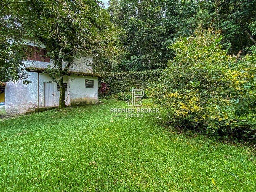 Casa à venda com 4 quartos, 200m² - Foto 4