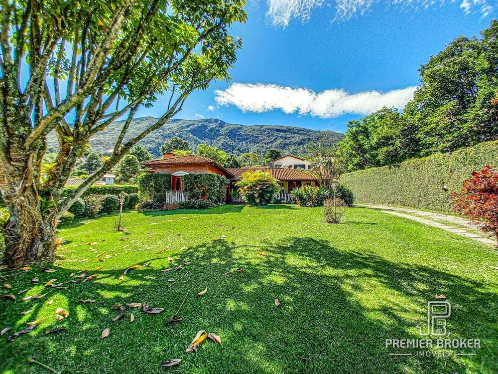 Casa, 6 quartos, 345 m² - Foto 1