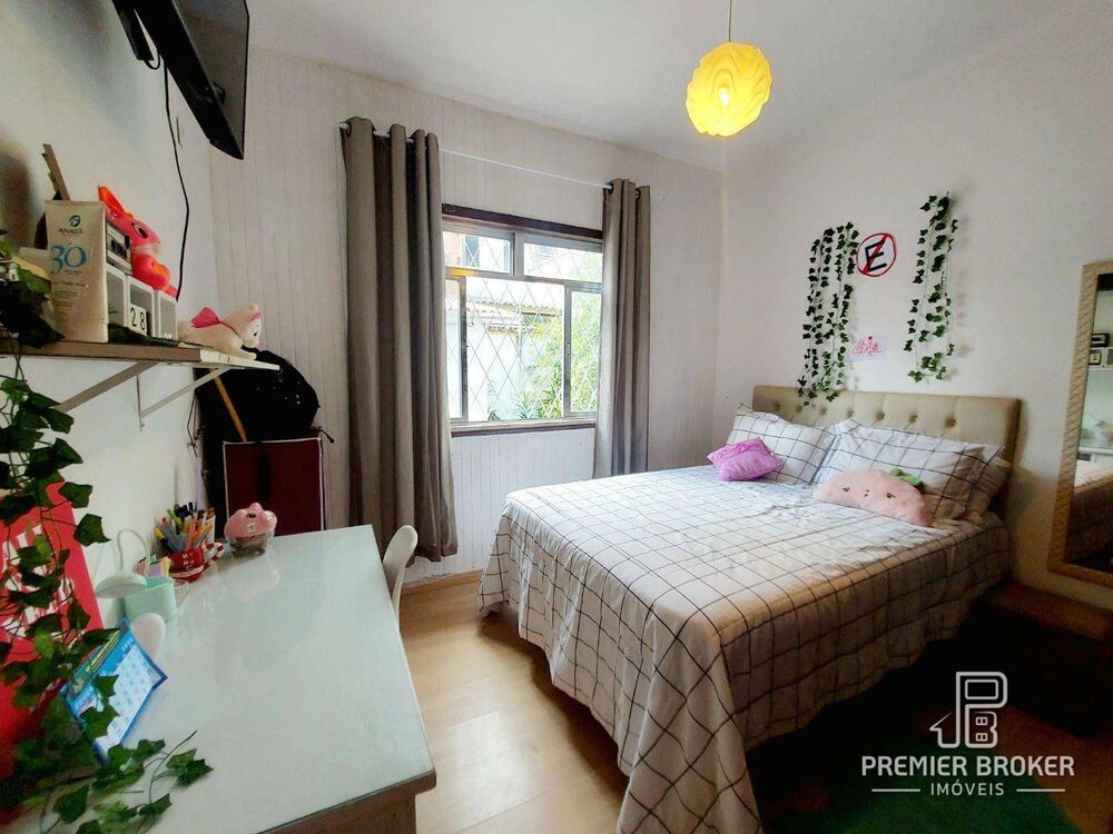 Casa à venda com 3 quartos, 98m² - Foto 1