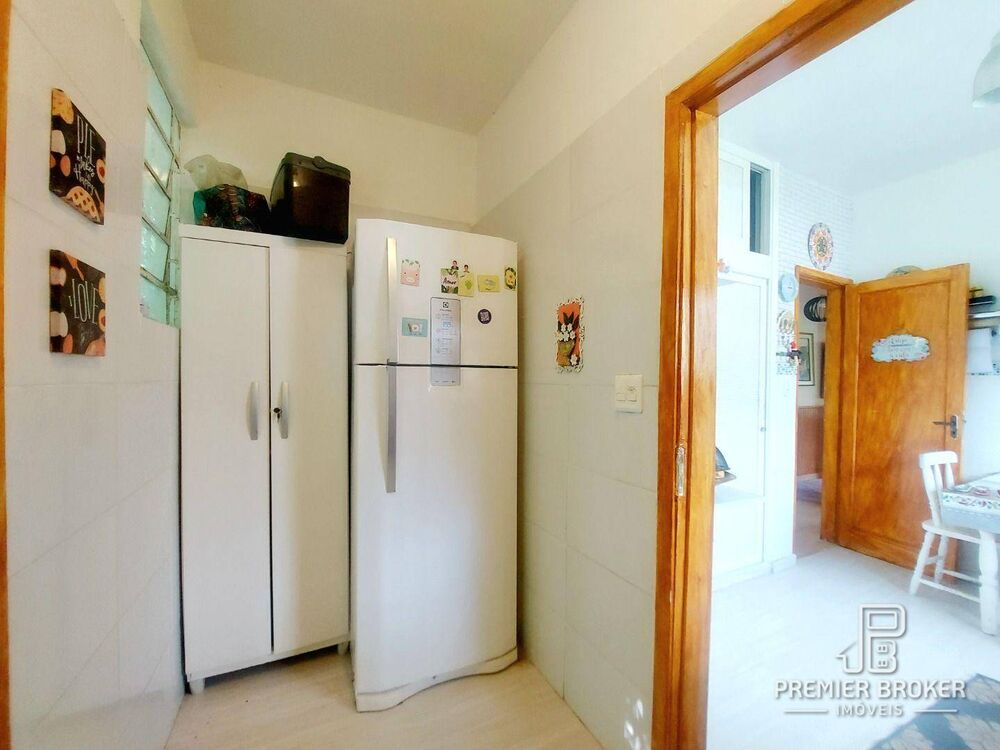 Casa à venda com 3 quartos, 98m² - Foto 3