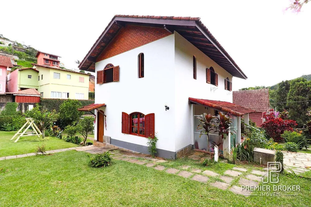 Casa, 4 quartos, 187 m² - Foto 1