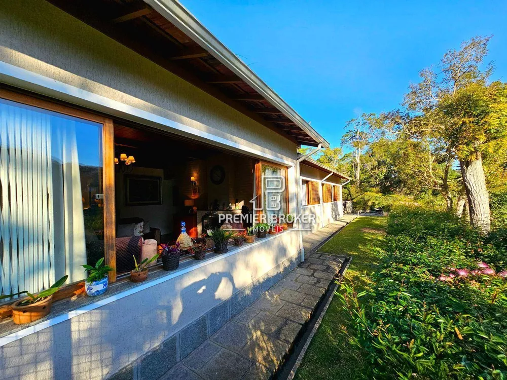 Casa, 5 quartos, 142 m² - Foto 2