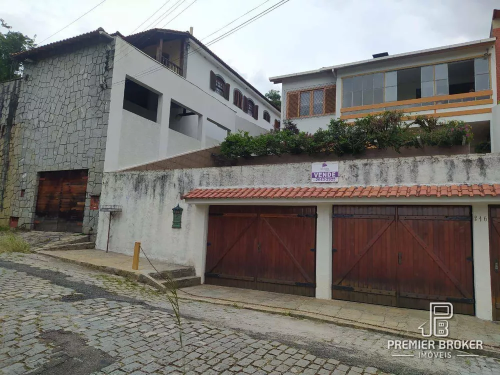 Casa, 3 quartos, 249 m² - Foto 2