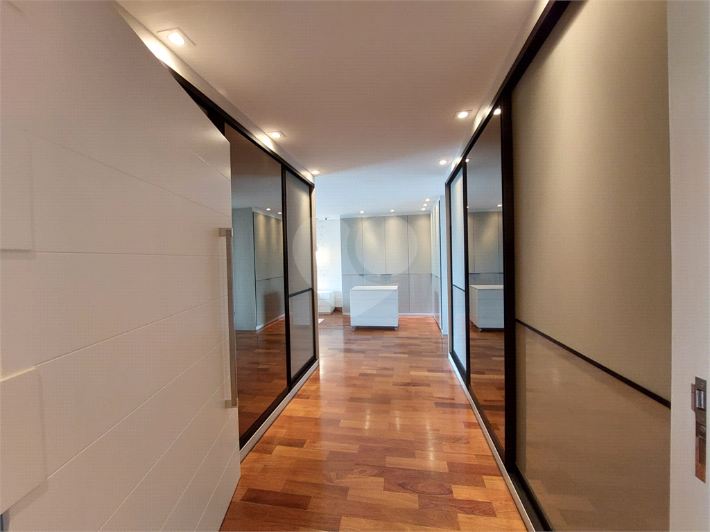 Apartamento para alugar com 4 quartos, 335m² - Foto 34