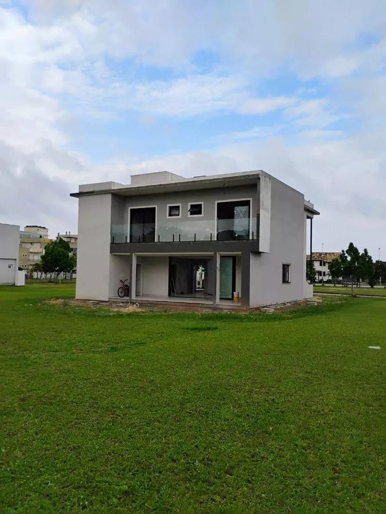 Casa de Condomínio à venda com 3 quartos, 316m² - Foto 4