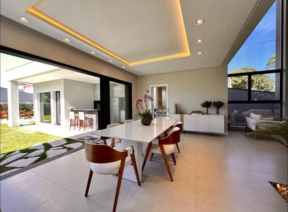 Casa, 4 quartos, 330 m² - Foto 1