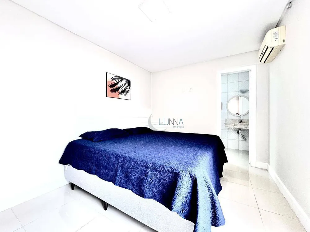 Cobertura, 3 quartos, 216 m² - Foto 1