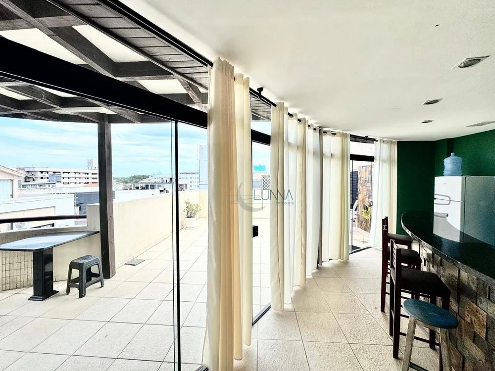 Cobertura, 3 quartos, 216 m² - Foto 3