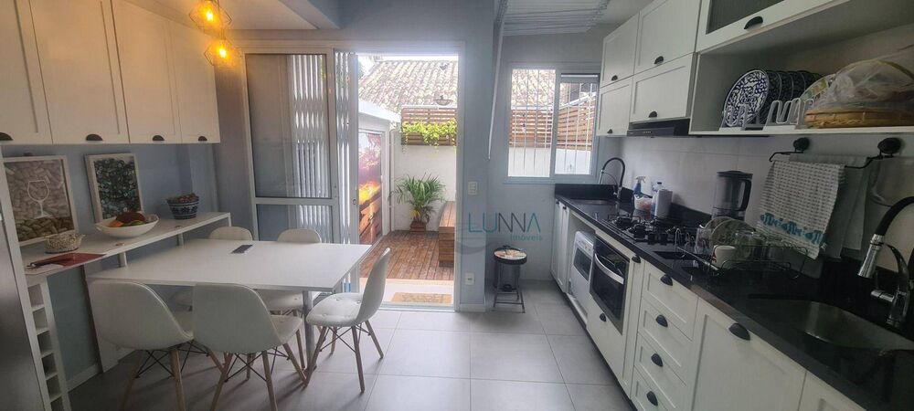 Casa de Condomínio à venda com 2 quartos, 112m² - Foto 2