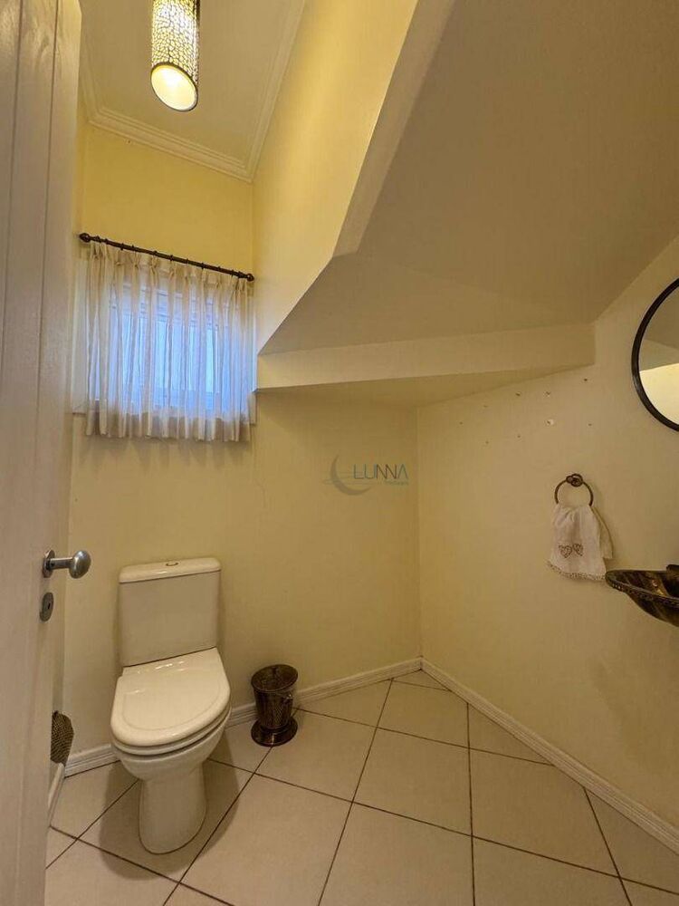Casa à venda com 4 quartos, 200m² - Foto 4