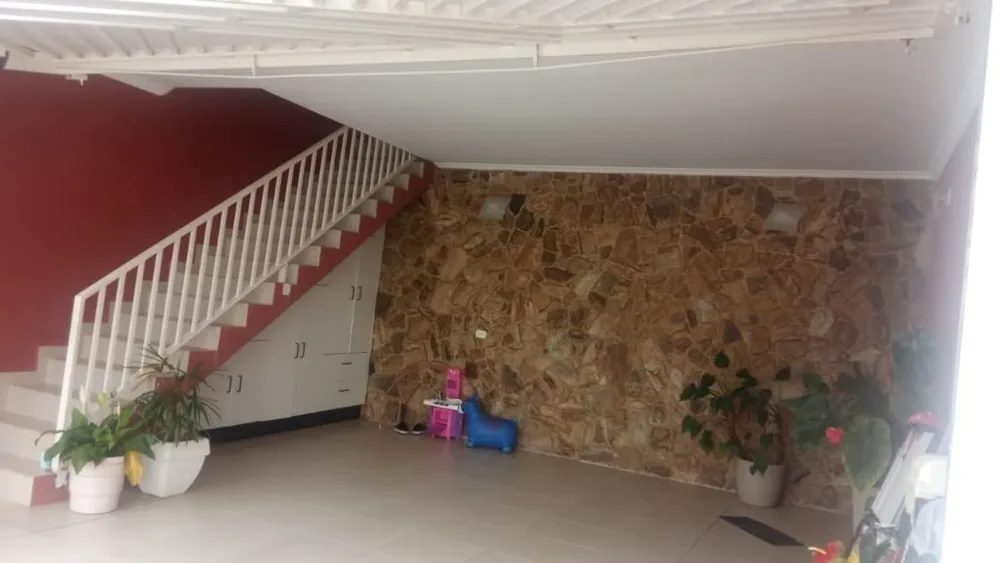 Sobrado, 3 quartos, 200 m² - Foto 1