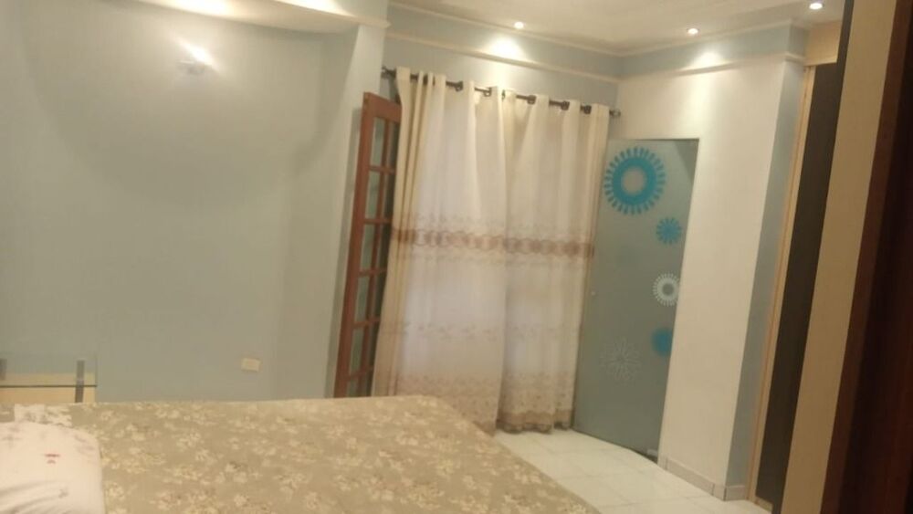 Sobrado à venda com 3 quartos, 100m² - Foto 1