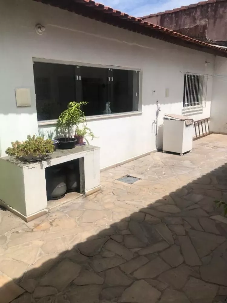 Casa à venda com 3 quartos, 197m² - Foto 3