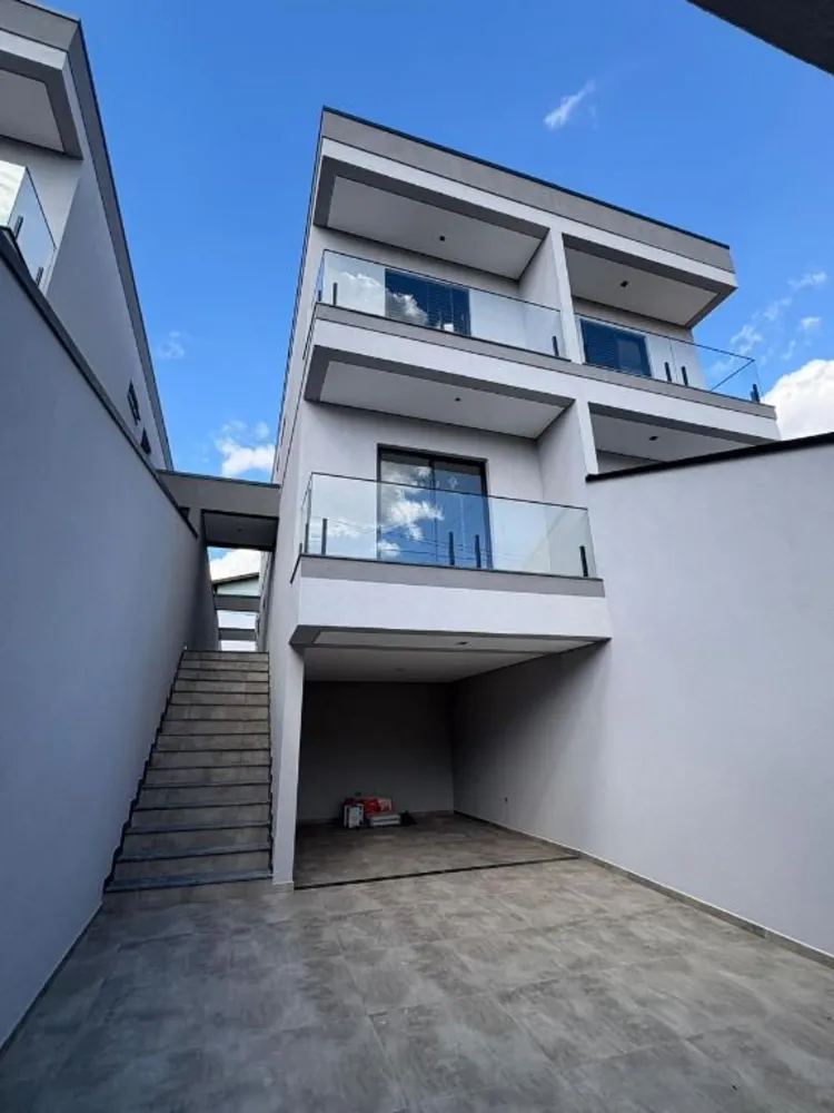 Sobrado, 3 quartos, 160 m² - Foto 1