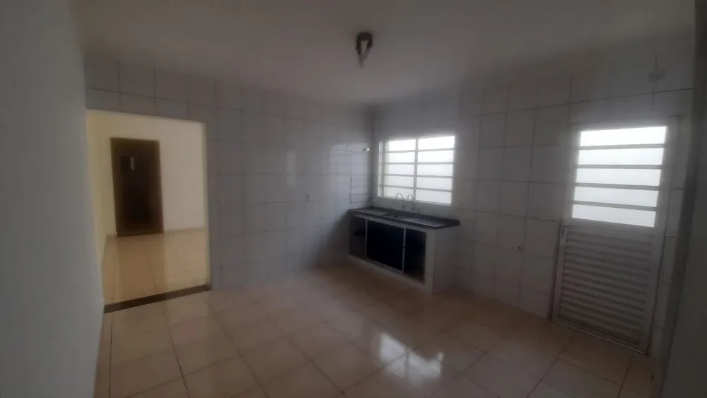 Casa, 4 quartos, 191 m² - Foto 2