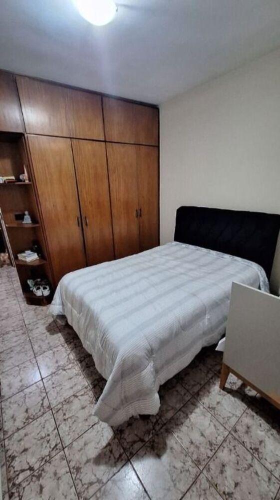 Casa à venda com 2 quartos, 120m² - Foto 2