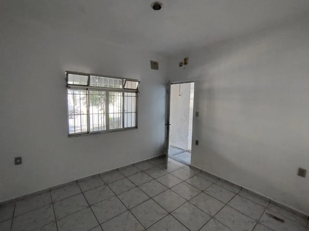 Casa, 4 quartos, 214 m² - Foto 1