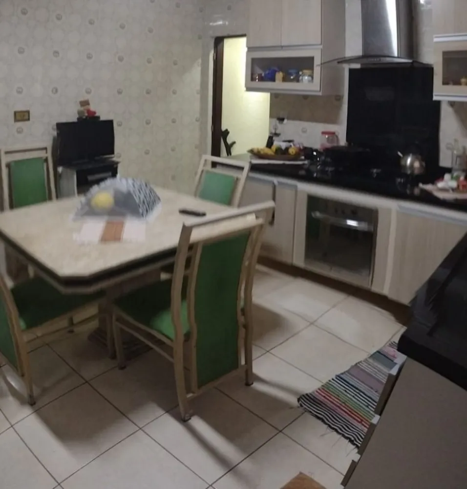 Sobrado, 3 quartos, 220 m² - Foto 2