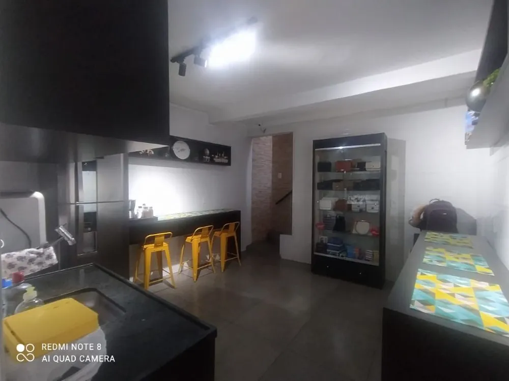 Sobrado, 6 quartos, 170 m² - Foto 2