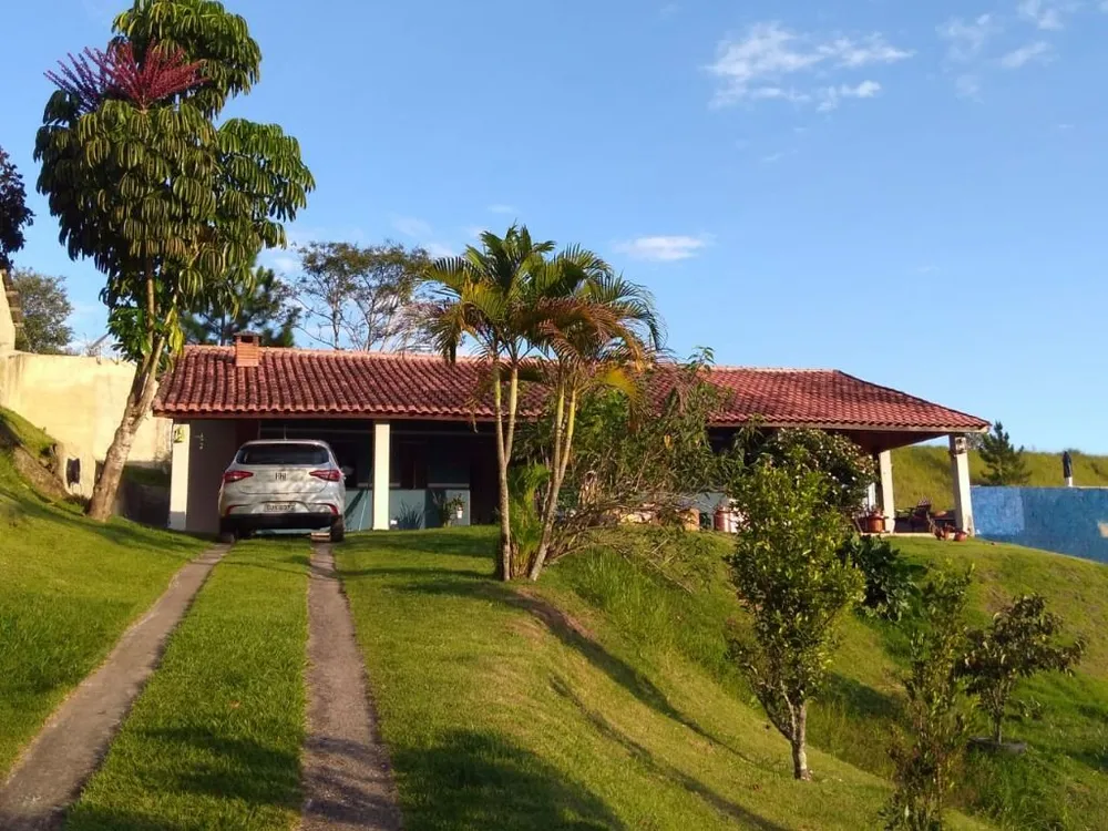 Chácara, 3 quartos, 1137 m² - Foto 1