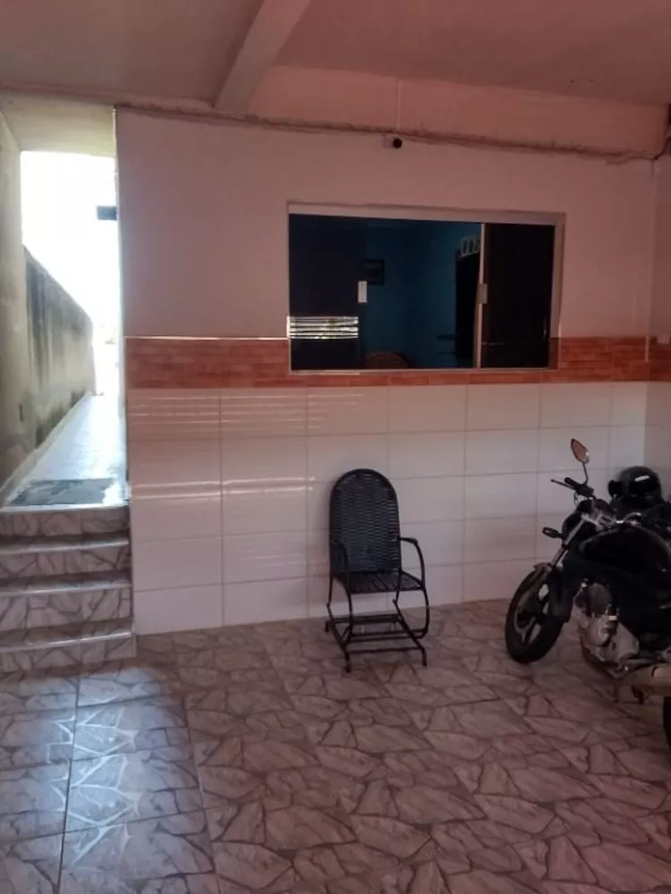 Sobrado à venda com 4 quartos, 300m² - Foto 1