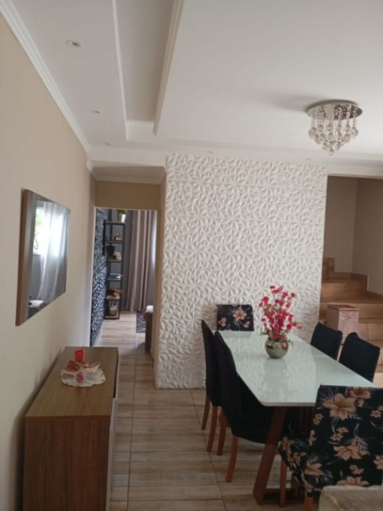 Casa, 4 quartos, 162 m² - Foto 1