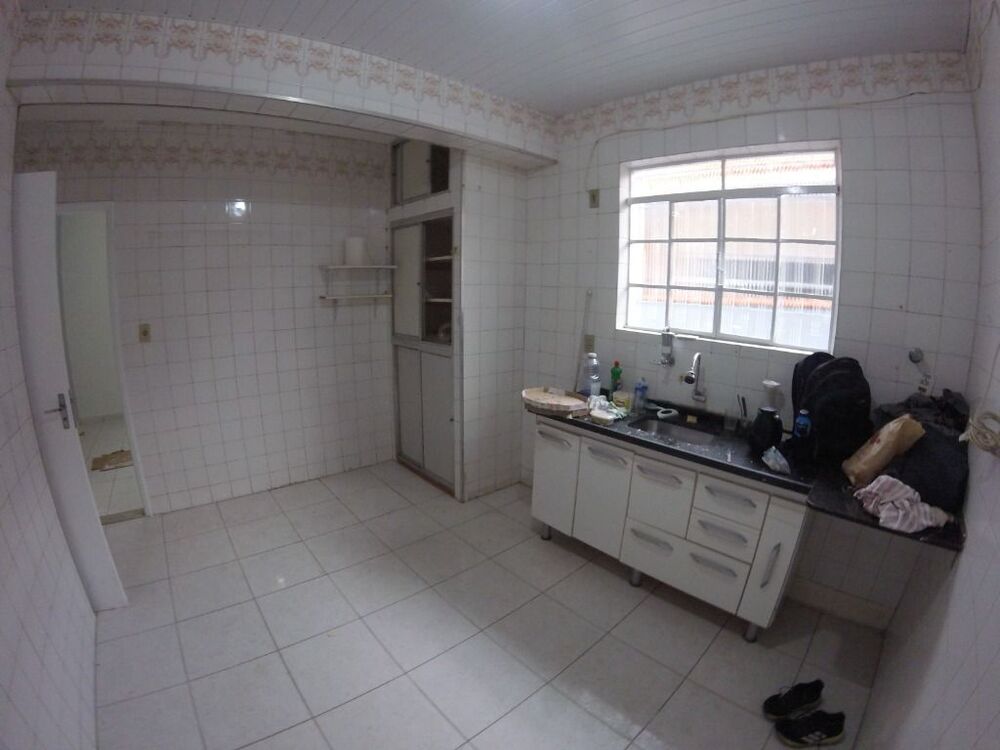 Casa à venda com 3 quartos, 120m² - Foto 1