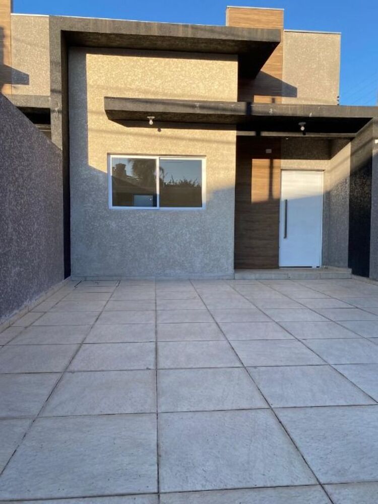 Casa à venda com 3 quartos, 84m² - Foto 1