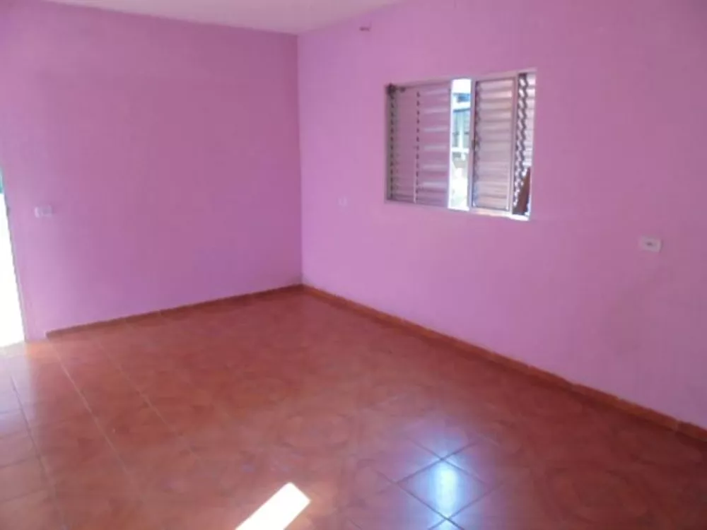 Casa à venda com 2 quartos, 150m² - Foto 2