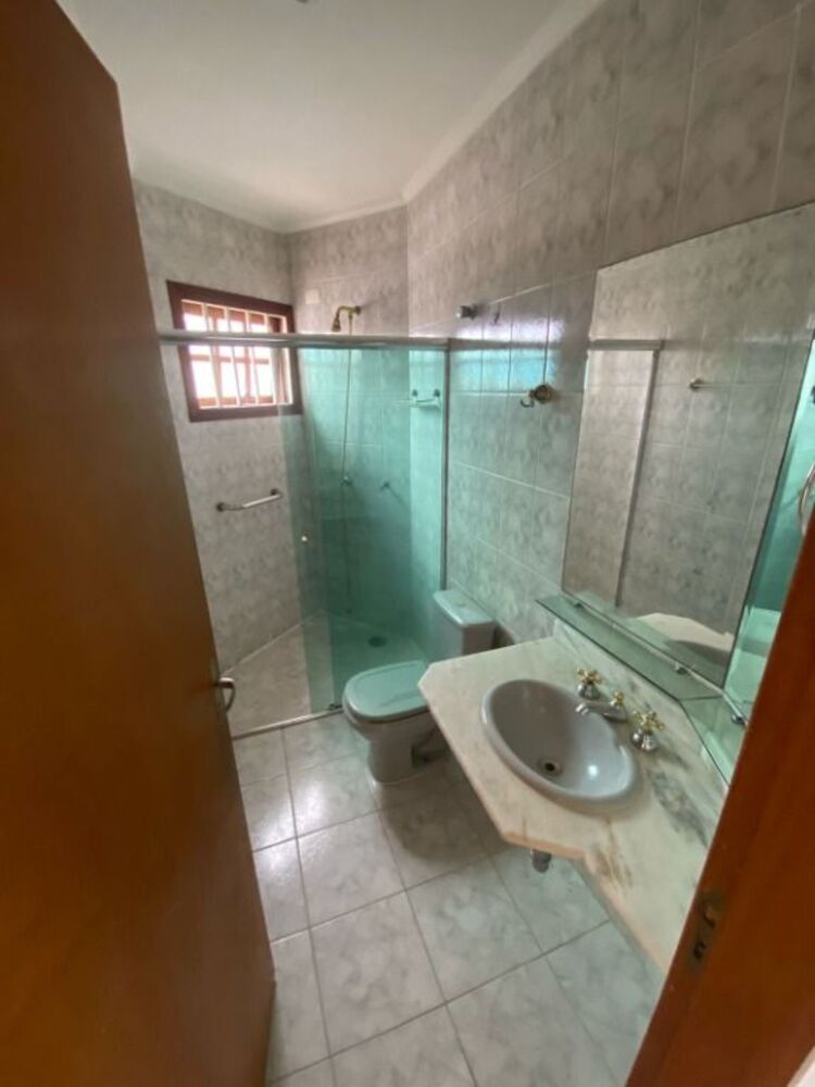 Sobrado, 3 quartos, 214 m² - Foto 1