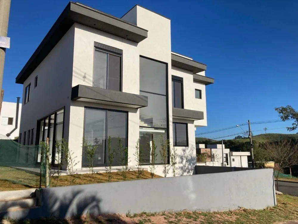 Sobrado, 4 quartos, 342 m² - Foto 1