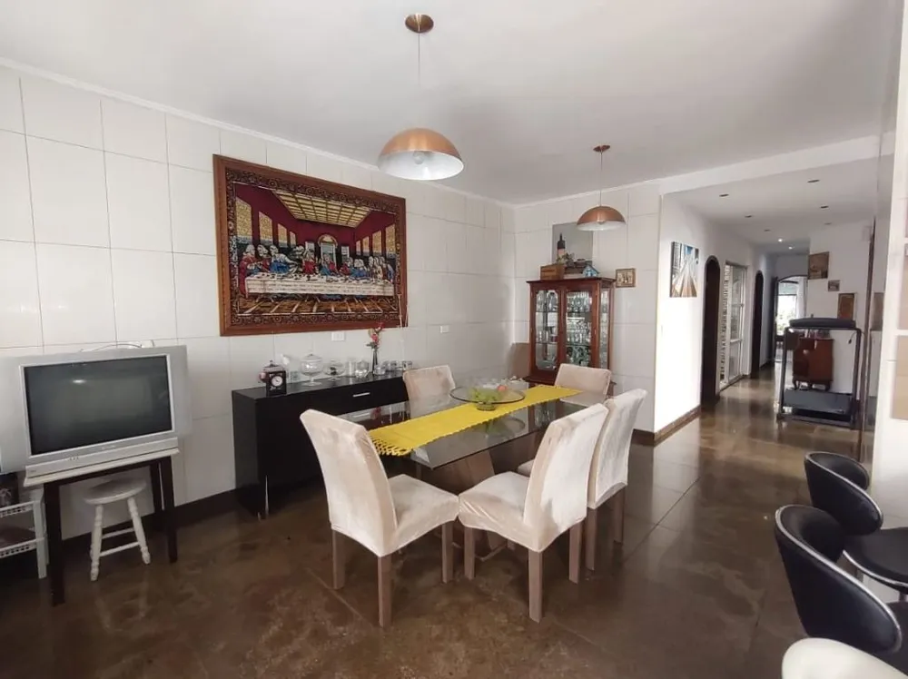 Casa, 4 quartos, 240 m² - Foto 3