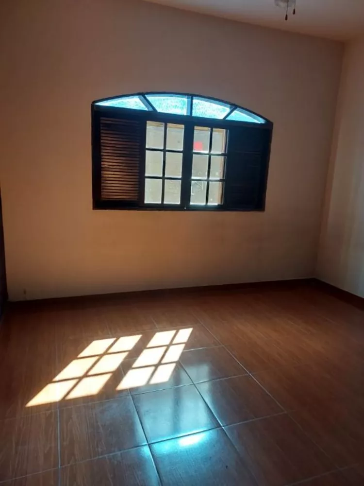 Sobrado à venda com 3 quartos, 160m² - Foto 4