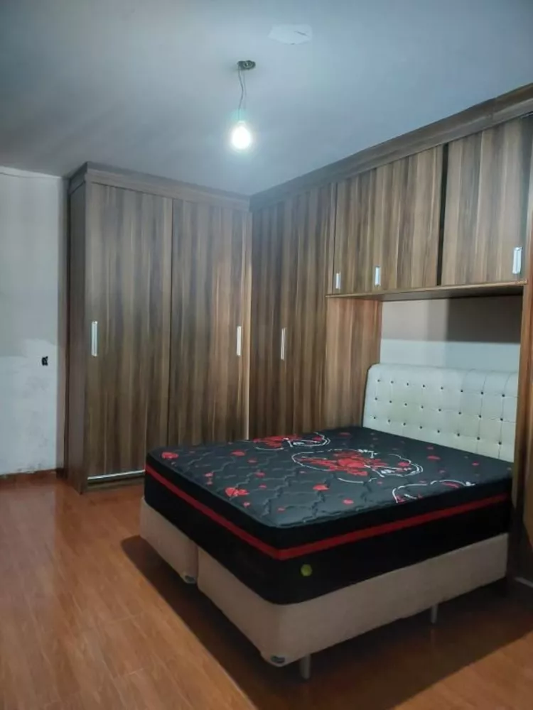 Sobrado à venda com 3 quartos, 160m² - Foto 2