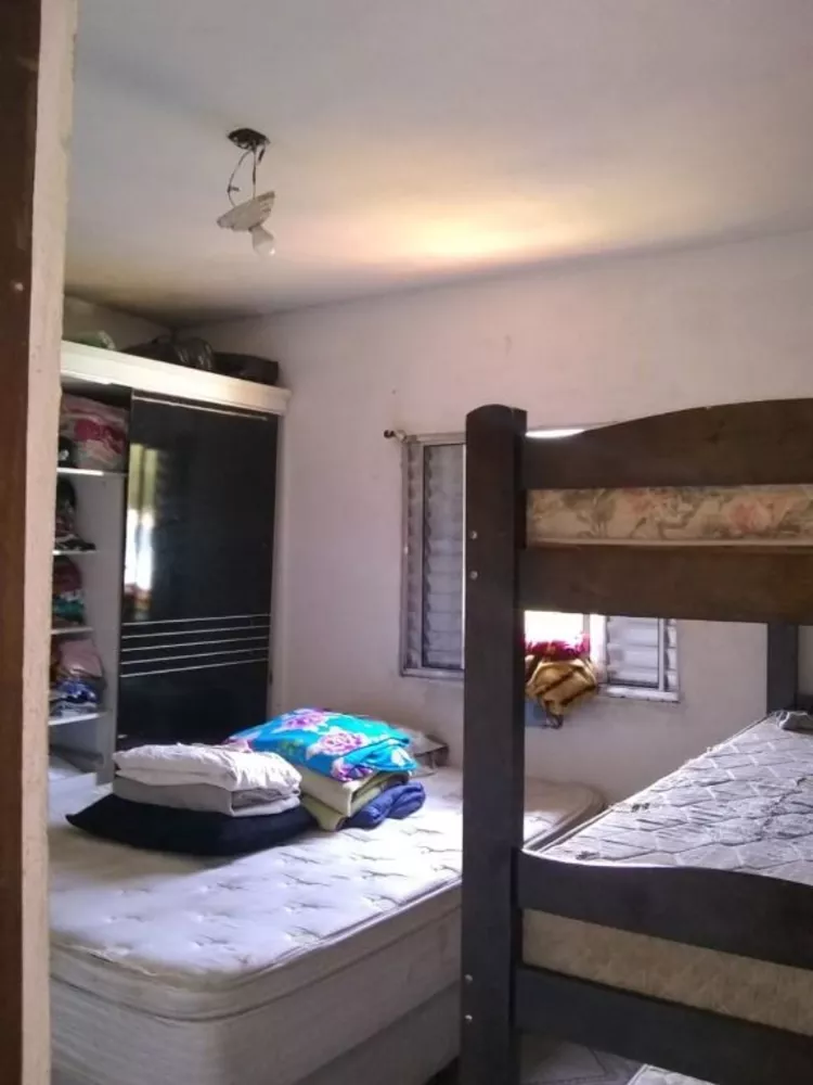 Casa à venda com 2 quartos, 130m² - Foto 1