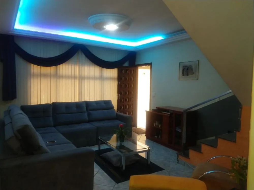 Sobrado, 3 quartos, 297 m² - Foto 1