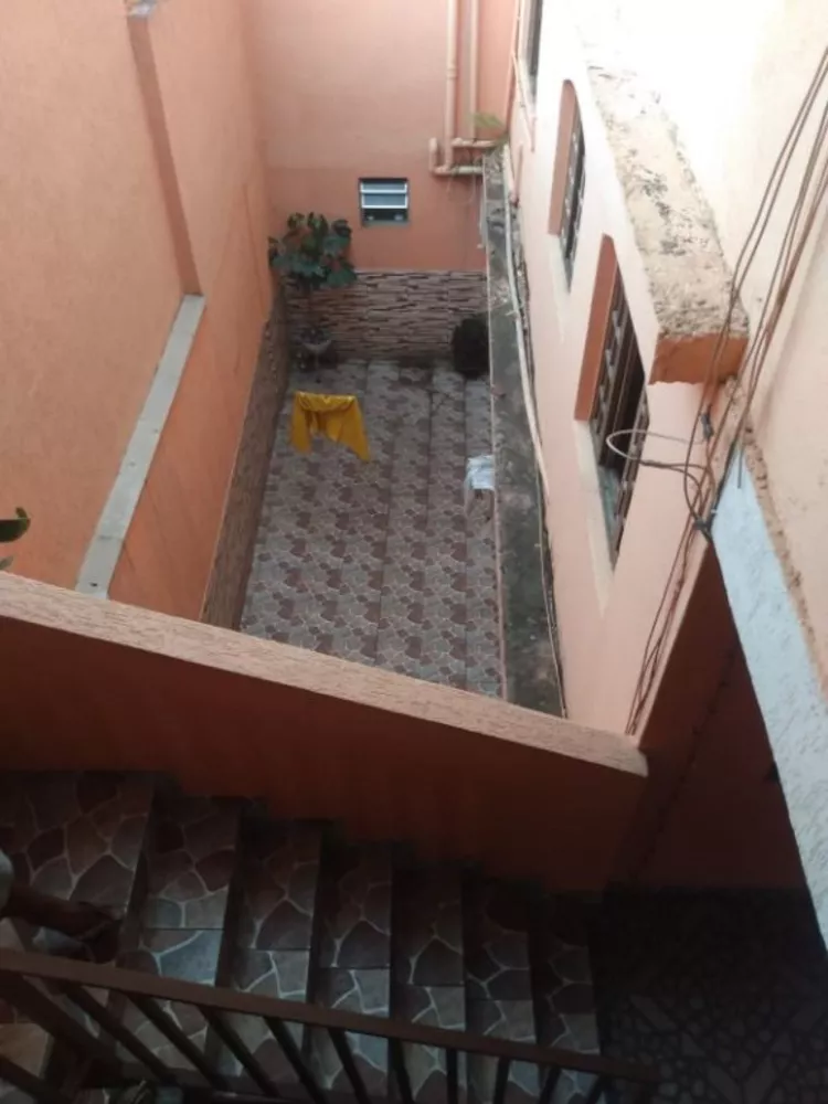 Sobrado, 3 quartos, 252 m² - Foto 2
