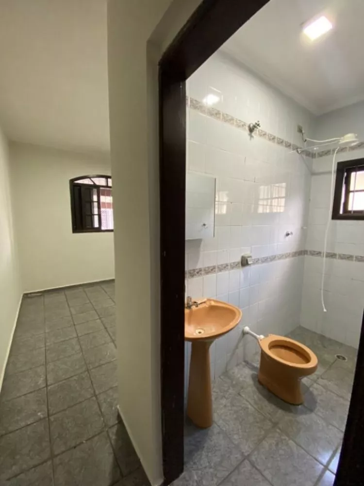 Casa à venda com 3 quartos, 100m² - Foto 3