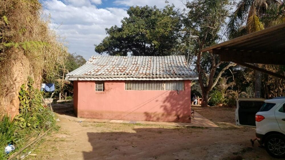 Chácara, 2 quartos, 1046 m² - Foto 1