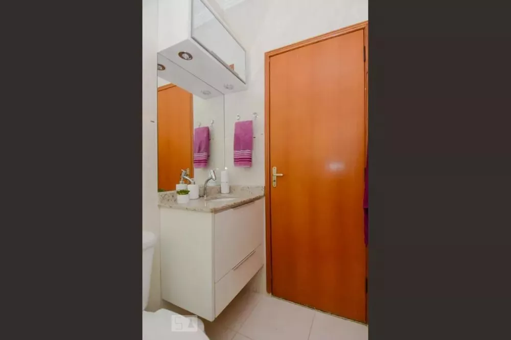 Sobrado à venda com 3 quartos, 160m² - Foto 2